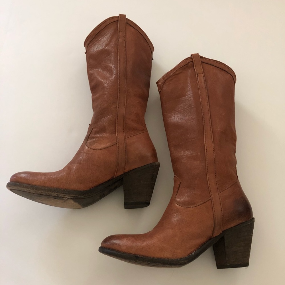 FRYE Taylor Pull On Boots in Cognac Sz 5.5